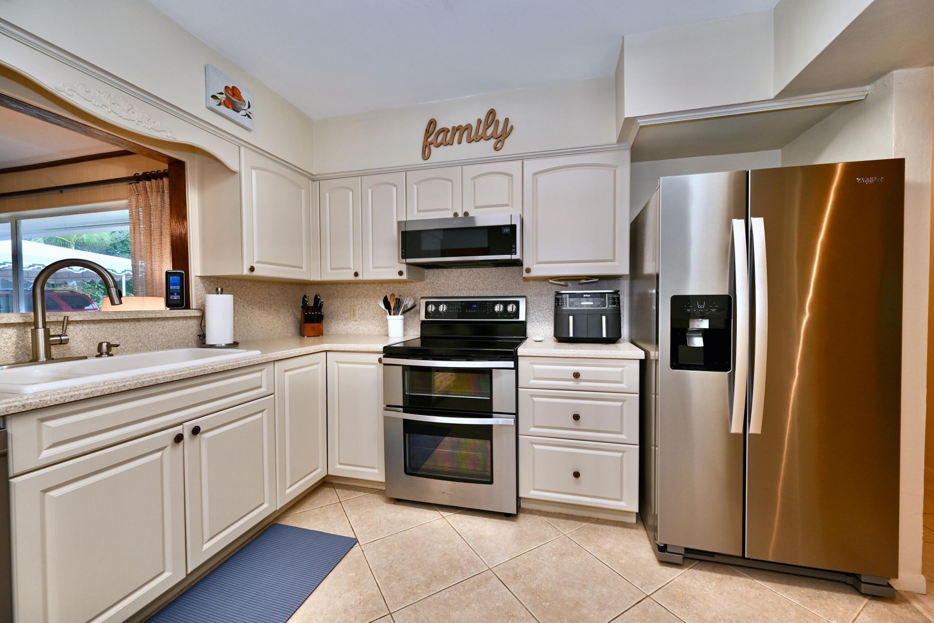 129 Alhambra Place, West Palm Beach, FL 33405 Photo