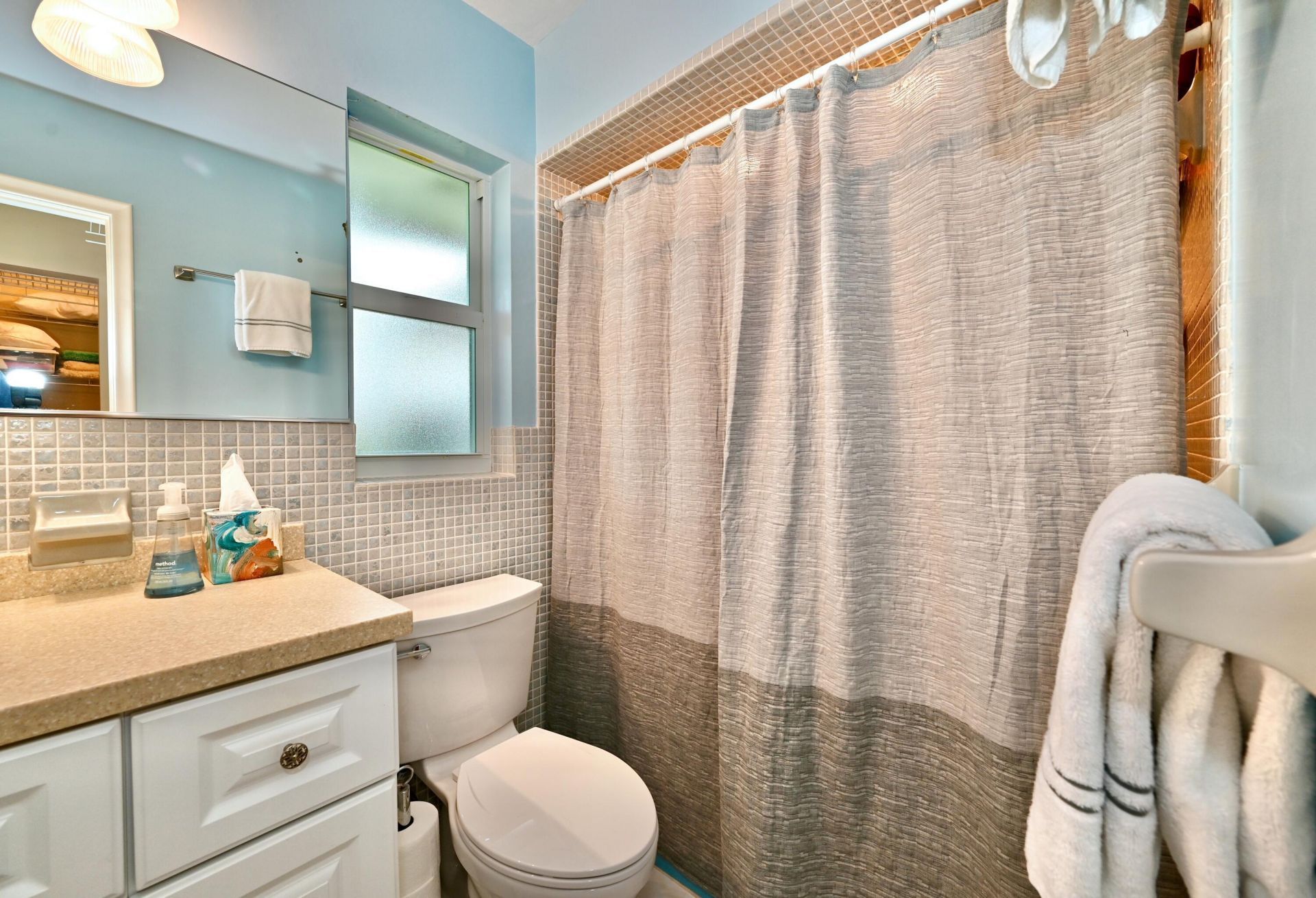 129 Alhambra Place, West Palm Beach, FL 33405 Photo