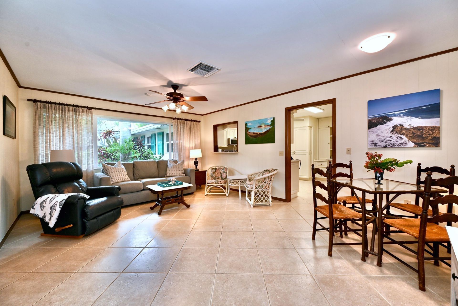 129 Alhambra Place, West Palm Beach, FL 33405 Photo