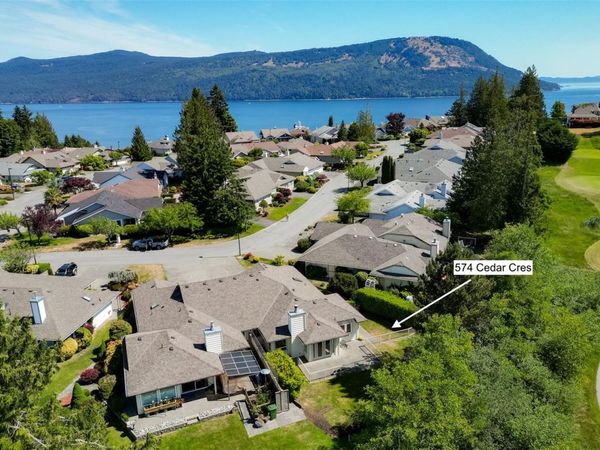 574 Cedar Cres , Cobble Hill, BC V8H 0K8