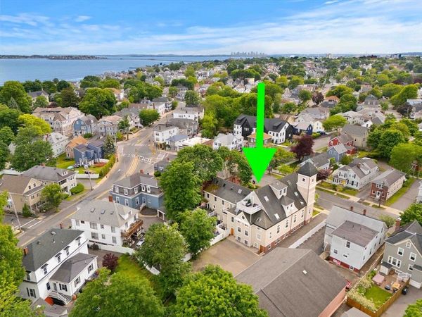 143 Burrill St, Unit 102, Swampscott, MA 01907