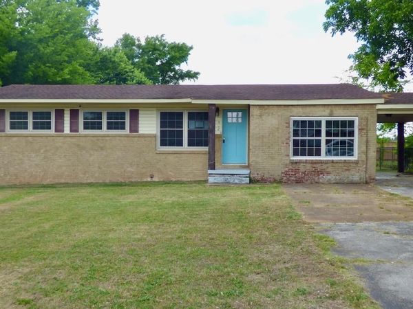 402 Ford St, Muscle Shoals, AL 35661