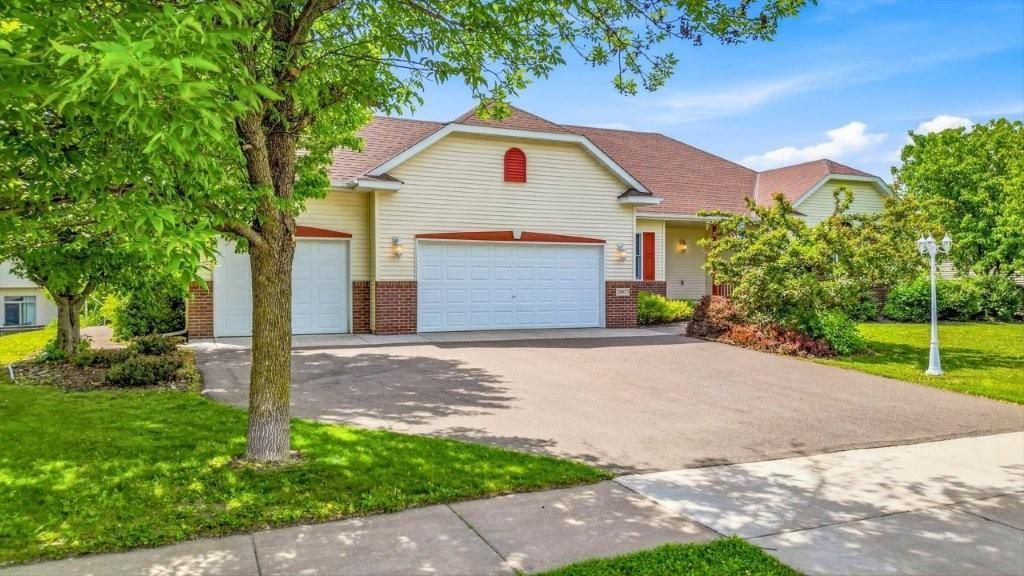 29673 Shoreview Circle, Lindstrom, MN 55045