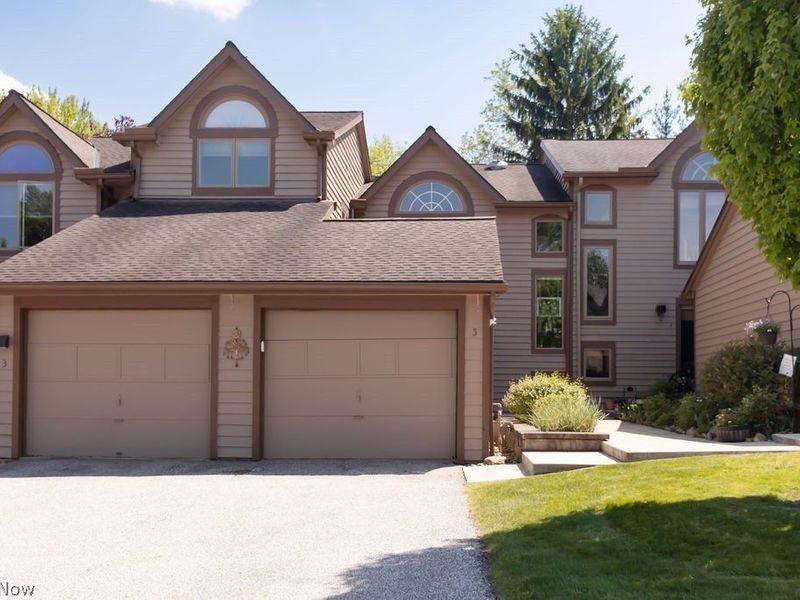 3 Hanover Lane, Beachwood, OH 44122 Photo 2