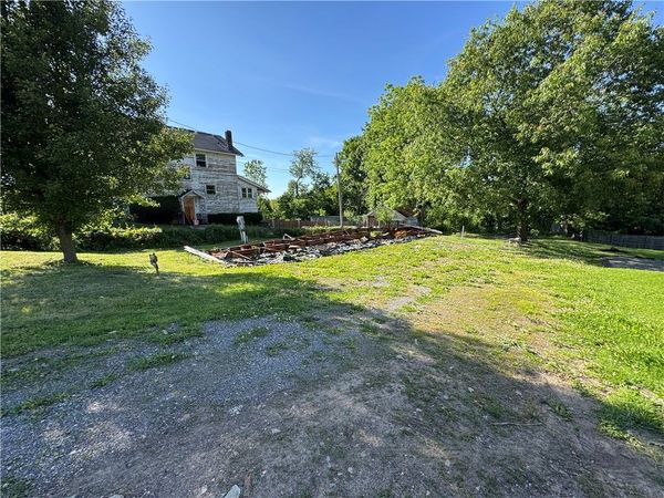 393 N Gallatin Ave , Uniontown, PA 15401