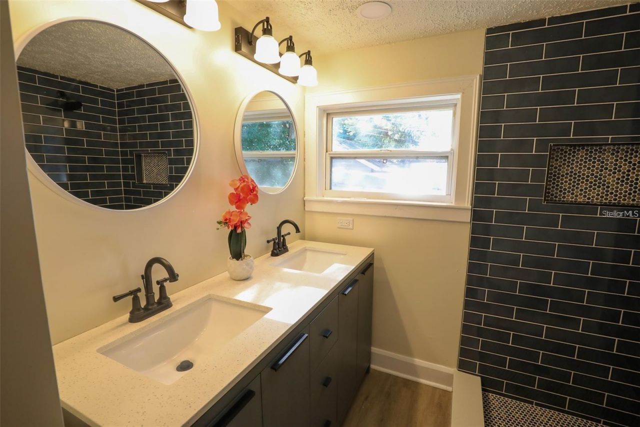 2521 4th Street S, Saint Petersburg, FL 33705 Photo
