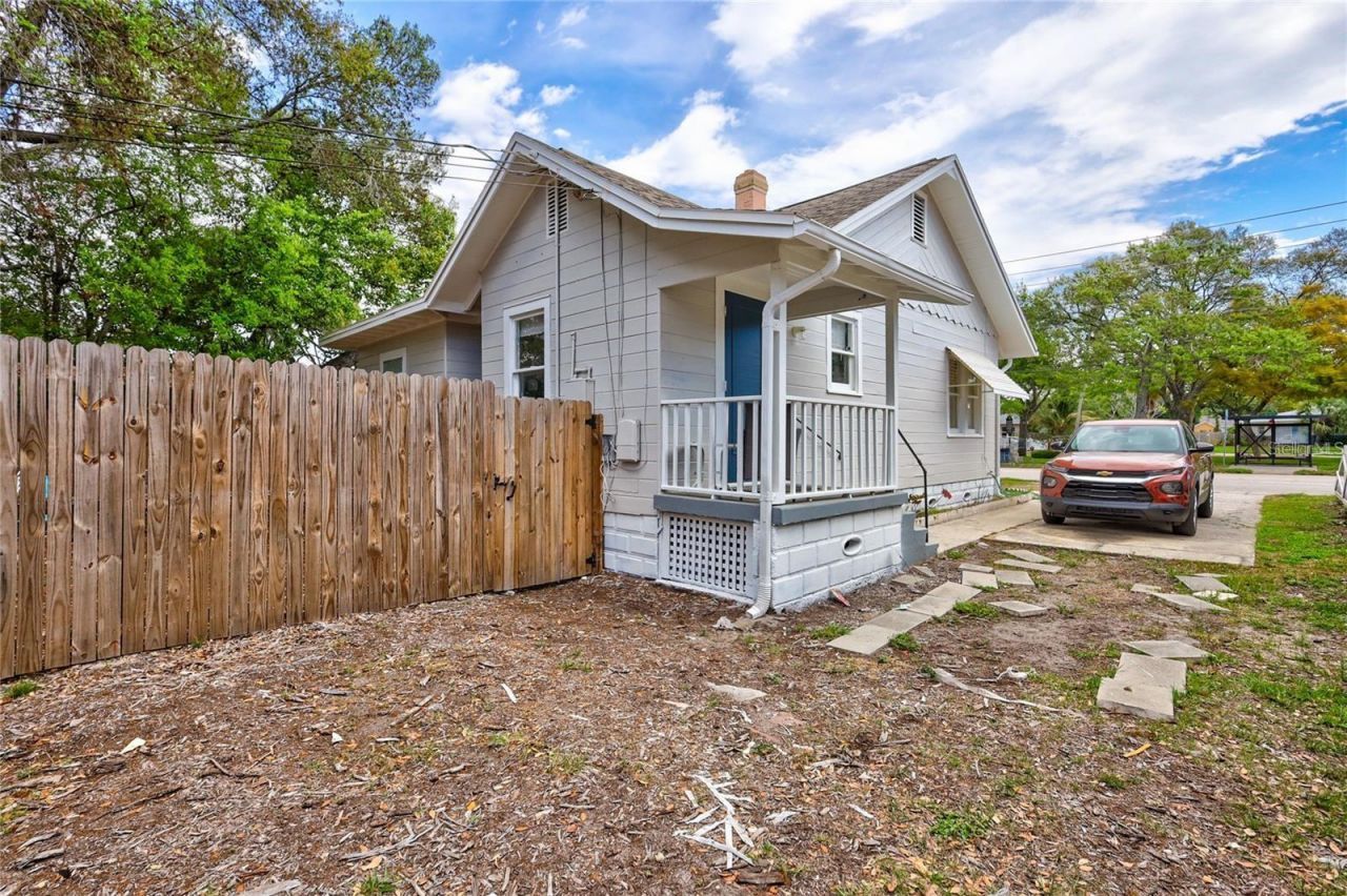 2521 4th Street S, Saint Petersburg, FL 33705 Photo