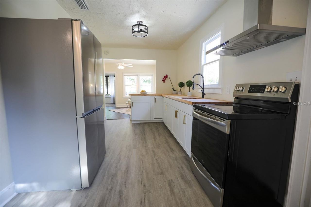 2521 4th Street S, Saint Petersburg, FL 33705 Photo