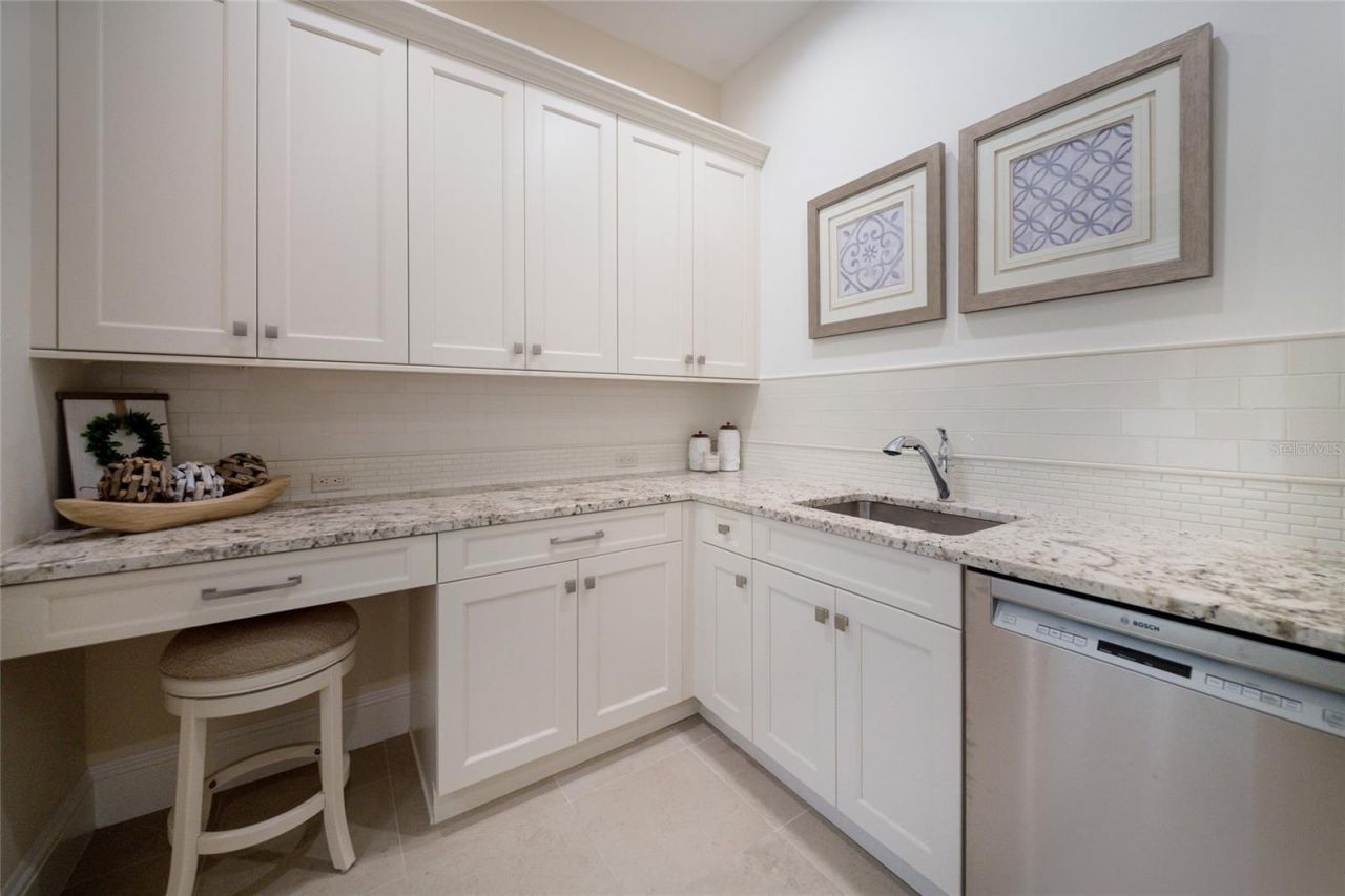 19433 Newlane Place, Bradenton, FL 34202 Photo