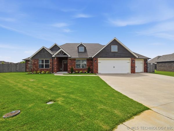 10422 S 233rd East Place , Broken Arrow, OK 74014
