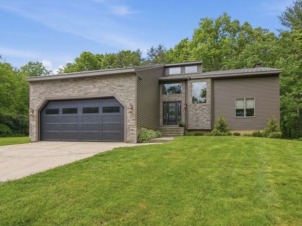 775 East Hill Road, Oakham, MA 01068
