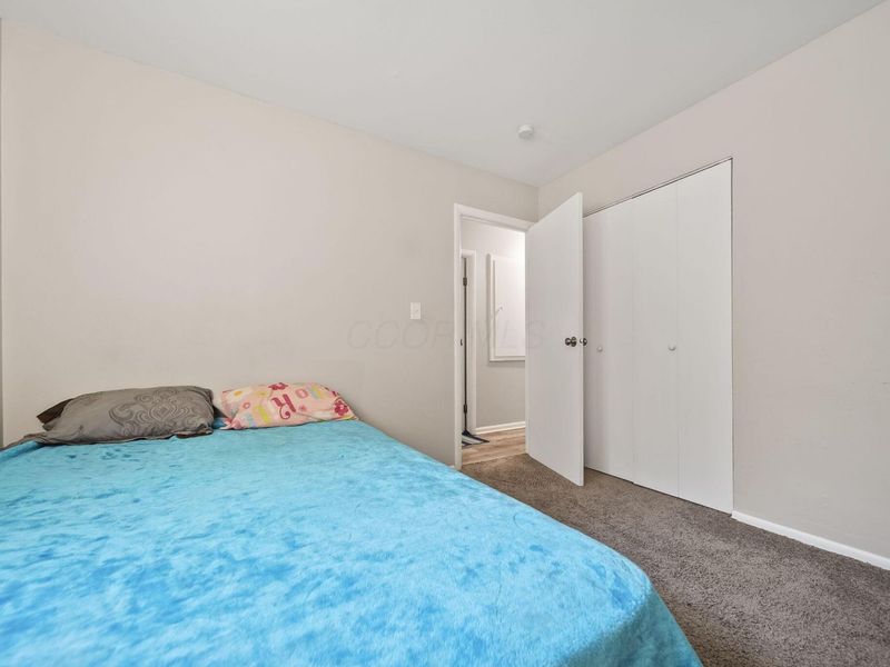 4034 E Mound Street , Columbus, OH 43227 Photo 21