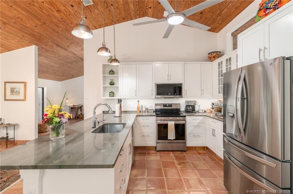 6785 SW Gaines Avenue, Stuart, FL 34997 Photo