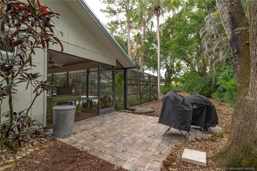 6785 SW Gaines Avenue, Stuart, FL 34997 Photo