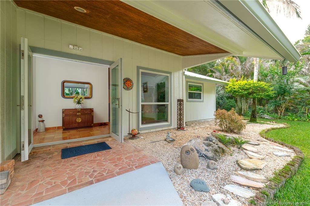 6785 SW Gaines Avenue, Stuart, FL 34997 Photo