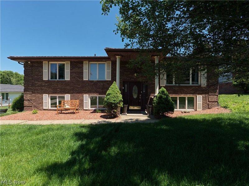 5326 Hillsboro Avenue SE, Canton, OH 44707 Photo 2