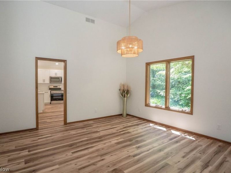 117 Brookview Drive SW, North Canton, OH 44709 Photo 9