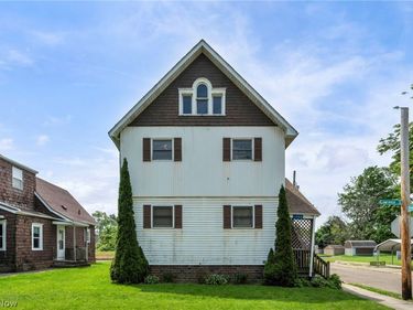 1202 Lawrence Road NE, Canton, OH 44705