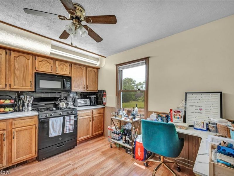1202 Lawrence Road NE, Canton, OH 44705 Photo 12