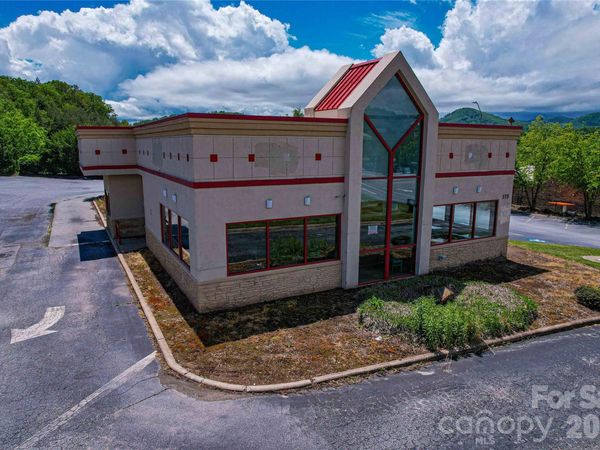 375 Long Shoals Road , Arden, NC 28704