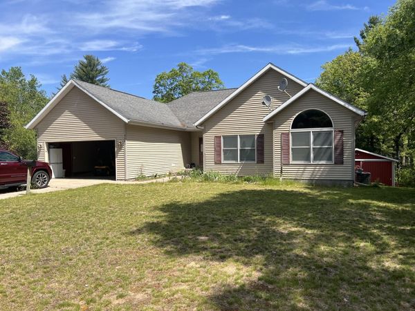 5620 Ryerson Road, Twin Lake, MI 49457