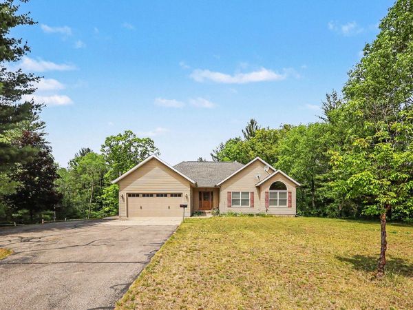 5620 Ryerson Road, Twin Lake, MI 49457