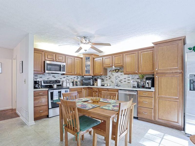16 N Applewood Court, Fairfield, OH 45014 Photo 12