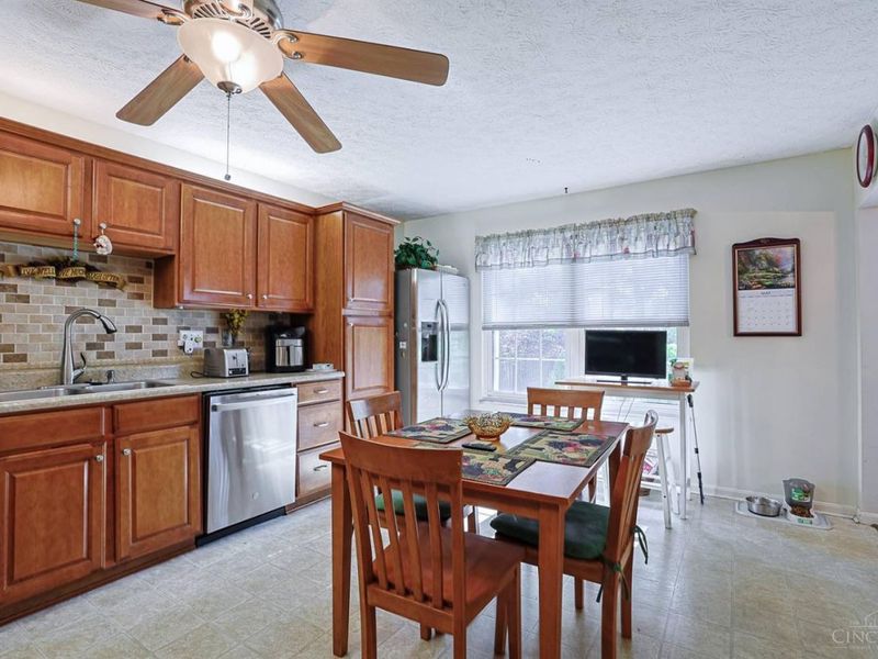 16 N Applewood Court, Fairfield, OH 45014 Photo 14