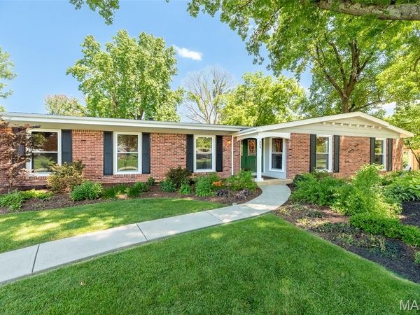 354 Greenbriar Lane, Ballwin, MO 63011