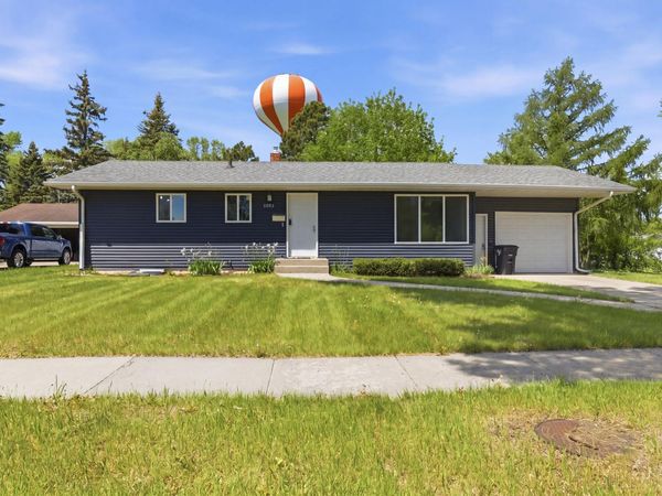 2934 10th Street N, Fargo, ND 58102