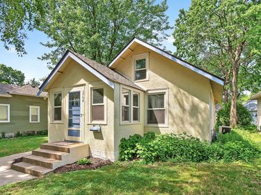 3704 38th Avenue S, Minneapolis, MN 55406