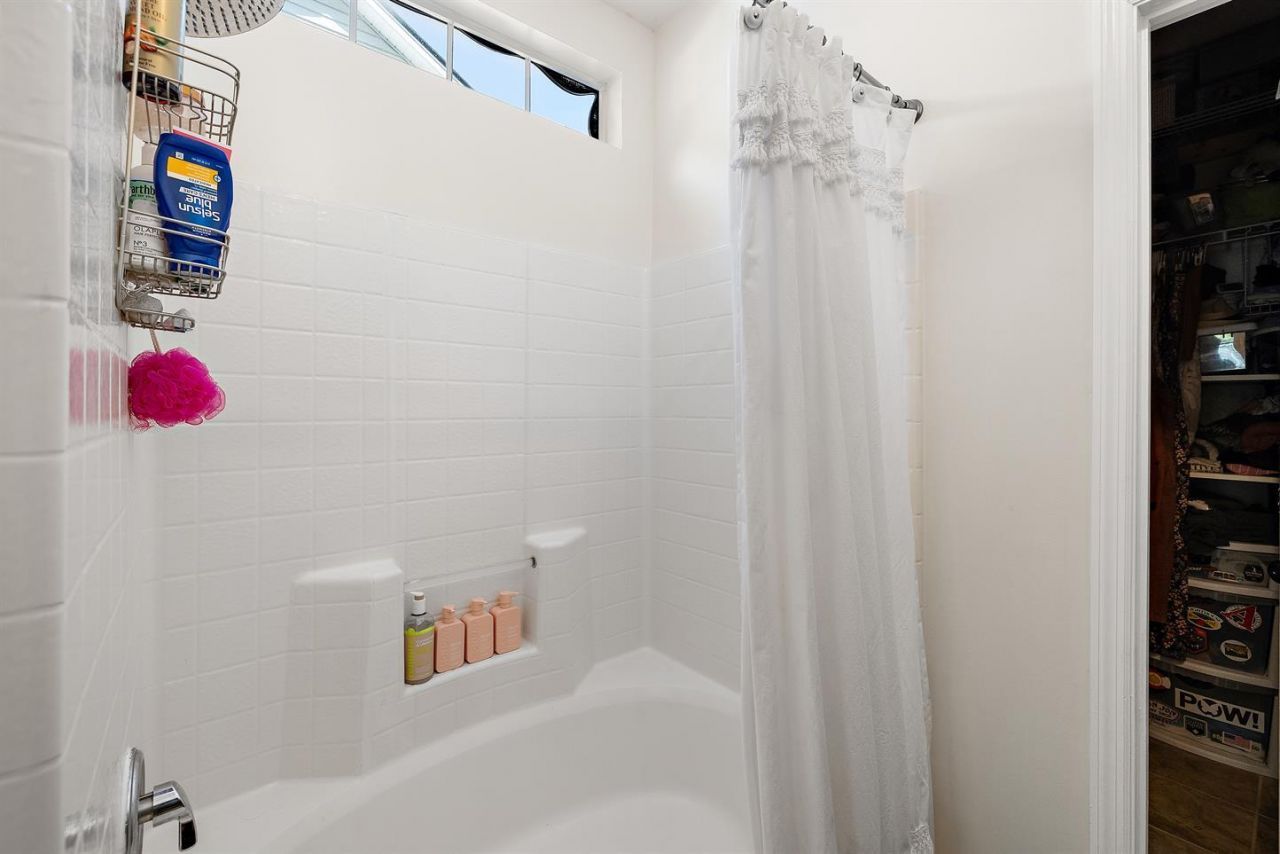 2448 Fulford Court Photo 12