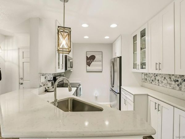 7287 Camino Degrazia , Unit 2, San Diego, CA 92111