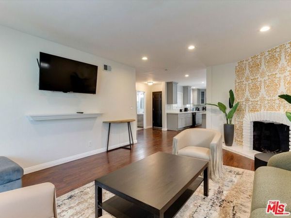 23109 MARIANO Street , Woodland Hills, CA 91367