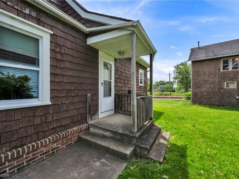 1206 Lawrence Road NE, Canton, OH 44705 Photo 16
