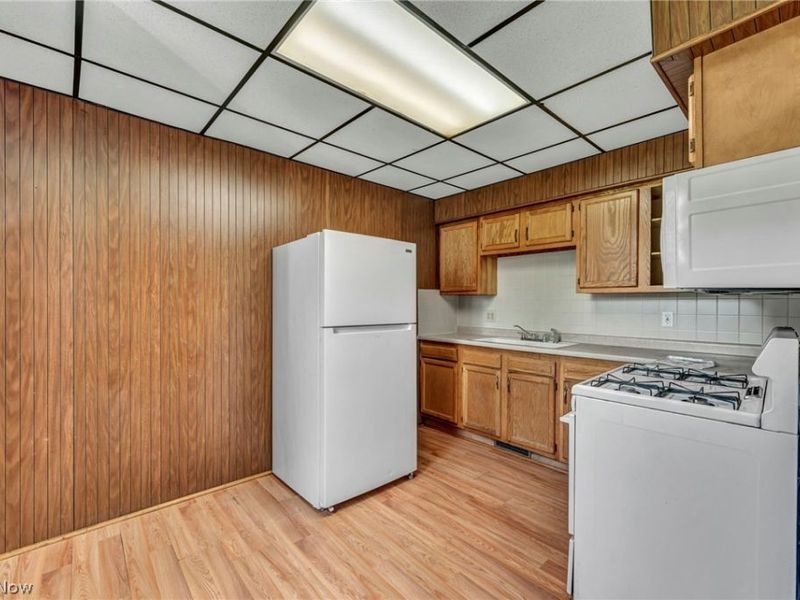 1206 Lawrence Road NE, Canton, OH 44705 Photo 18
