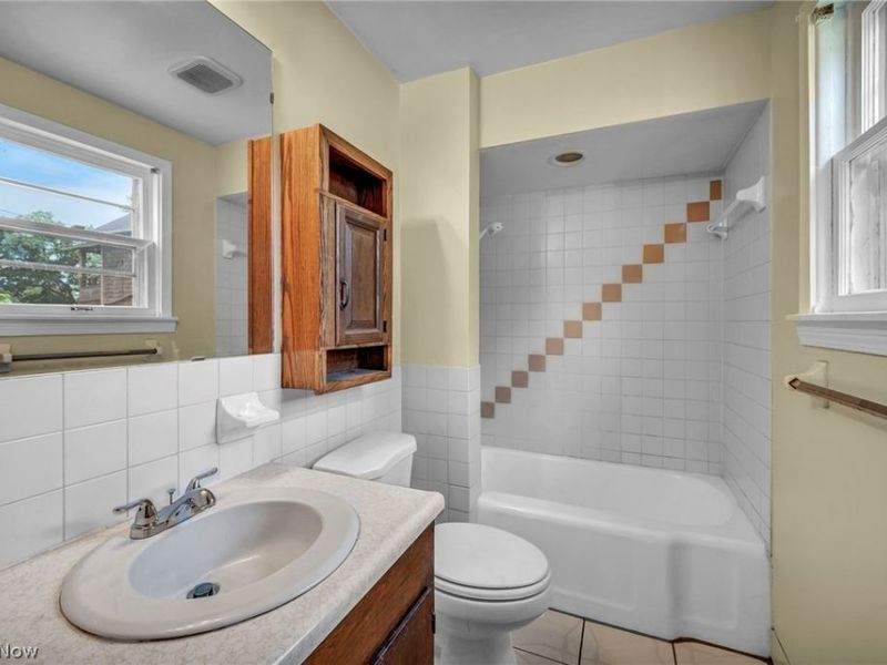 1206 Lawrence Road NE, Canton, OH 44705 Photo 20