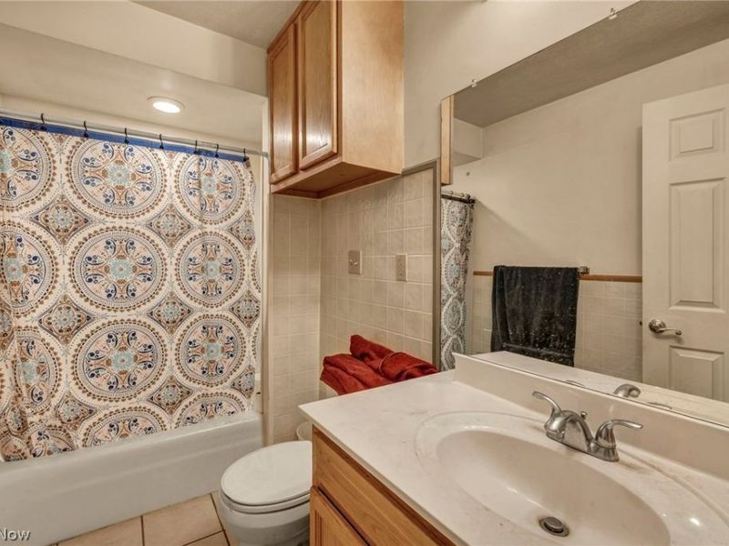 1206 Lawrence Road NE, Canton, OH 44705 Photo 8
