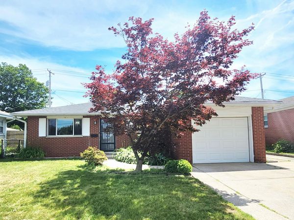 9409 5th Street , Highland, IN 46322