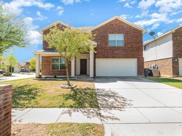 4956 Thorn Hollow Drive, Fort Worth, TX 76244