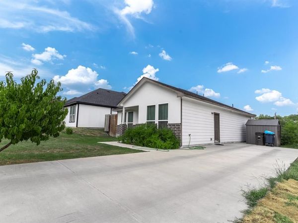 2808 NW 17th Street, Fort Worth, TX 76106