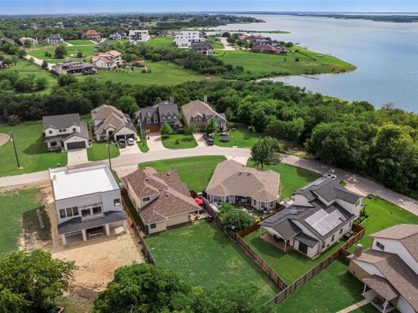 7622 W Shore Drive, The Colony, TX 75056