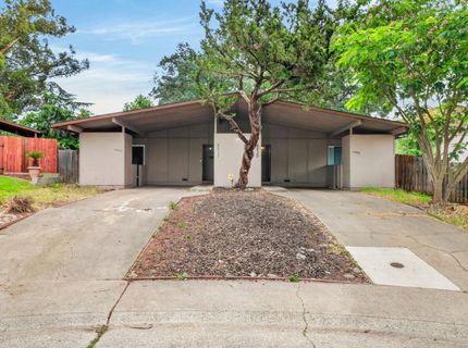 4920-4922 Douvan Ct, Carmichael, CA 95608 Photo