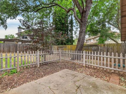 4920-4922 Douvan Ct, Carmichael, CA 95608 Photo