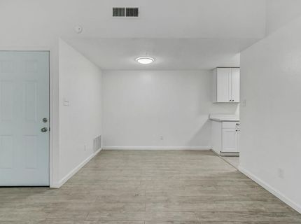 4920-4922 Douvan Ct, Carmichael, CA 95608 Photo