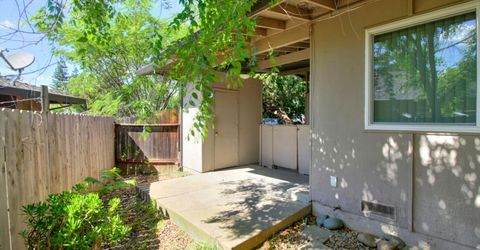 4920-4922 Douvan Ct, Carmichael, CA 95608 Photo