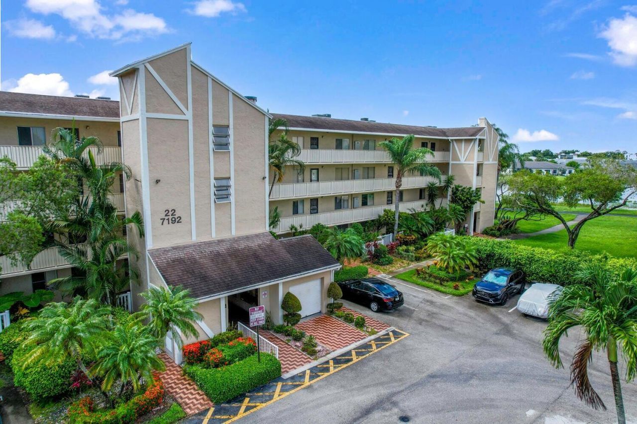 7192 Huntington Lane, Unit 307, Delray Beach, FL 33446 Photo