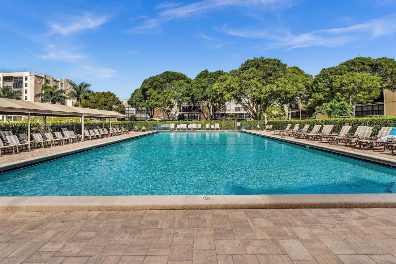 7192 Huntington Lane, Unit 307, Delray Beach, FL 33446 Photo