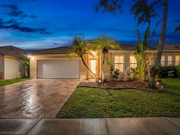 376 E Royal Cove Circle, Davie, FL 33325