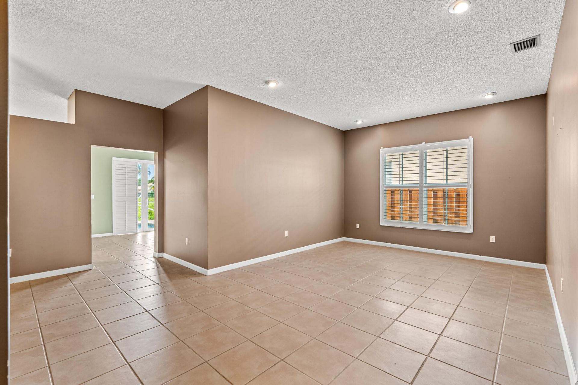 376 E Royal Cove Circle, Davie, FL 33325 Photo